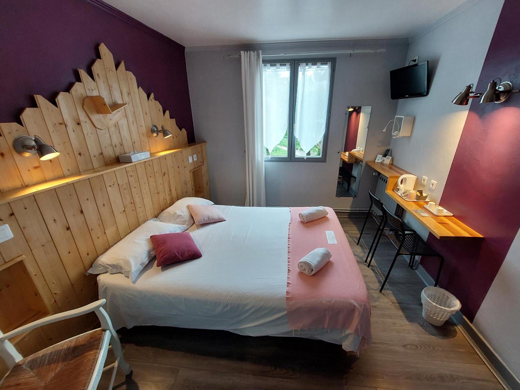 Logis Hotels - Auberge De L'Ile - Hotel 3 Etoiles Et Restaurant Creysse  Exteriér fotografie