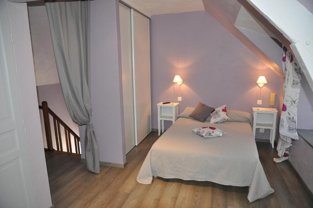 Logis Hotels - Auberge De L'Ile - Hotel 3 Etoiles Et Restaurant Creysse  Pokoj fotografie