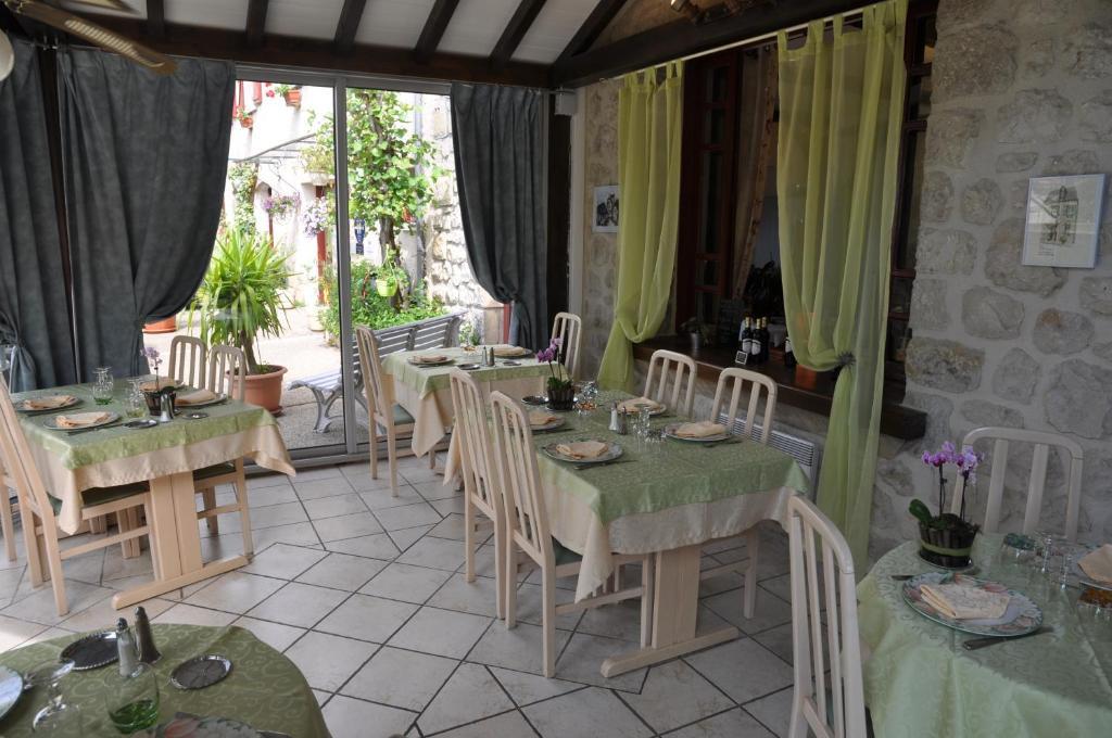 Logis Hotels - Auberge De L'Ile - Hotel 3 Etoiles Et Restaurant Creysse  Exteriér fotografie