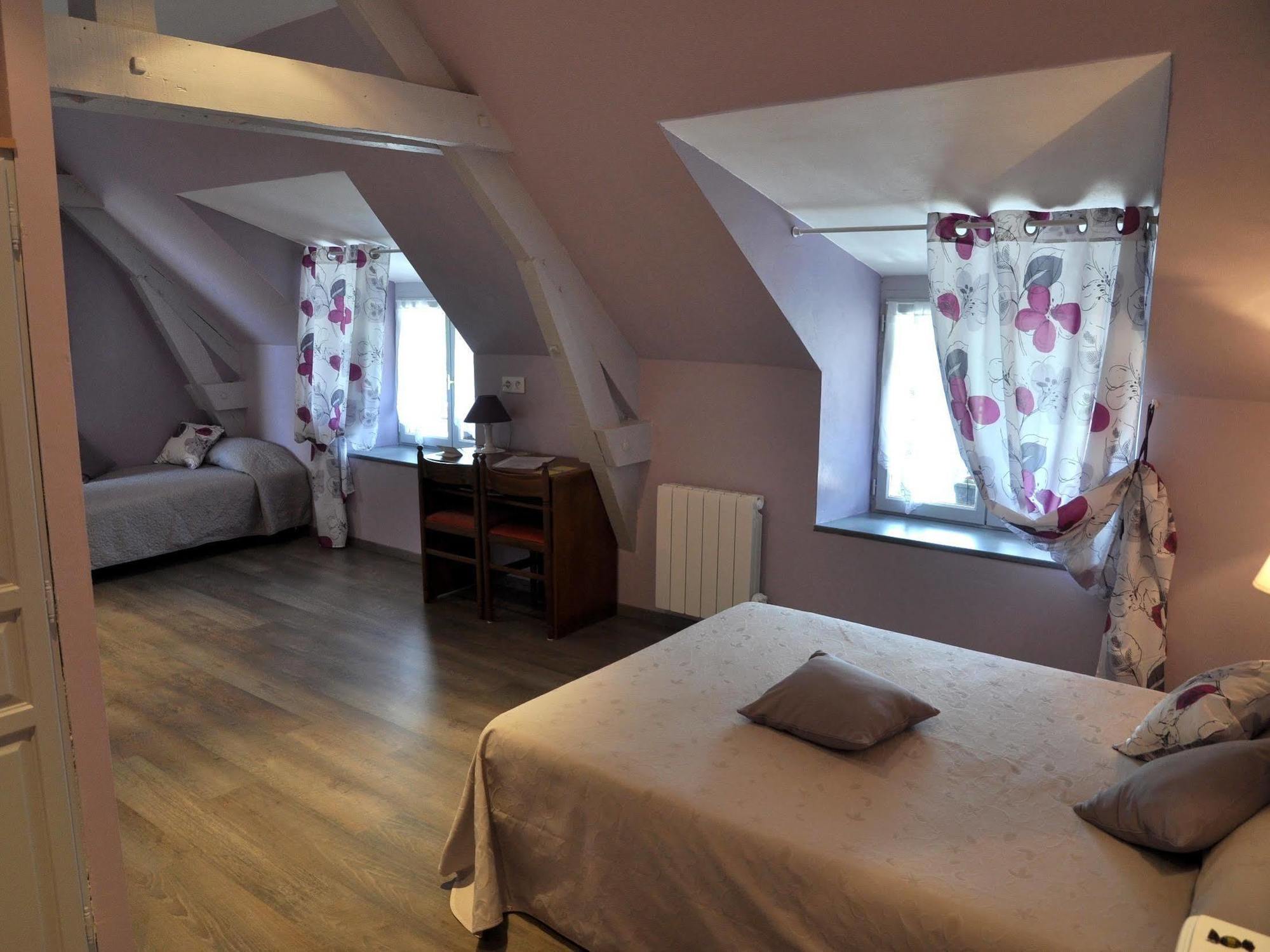 Logis Hotels - Auberge De L'Ile - Hotel 3 Etoiles Et Restaurant Creysse  Exteriér fotografie